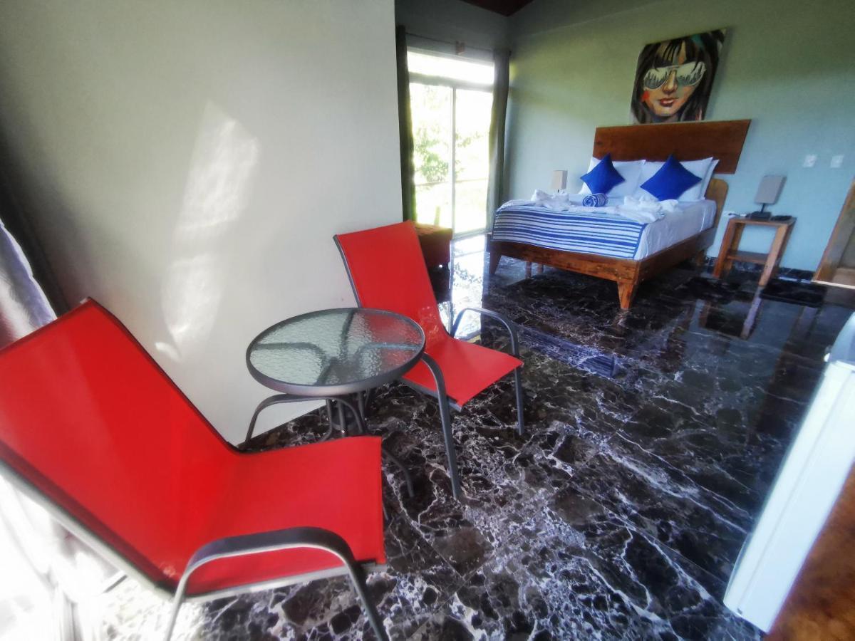 Tuki Tuki Lodge Sámara Extérieur photo